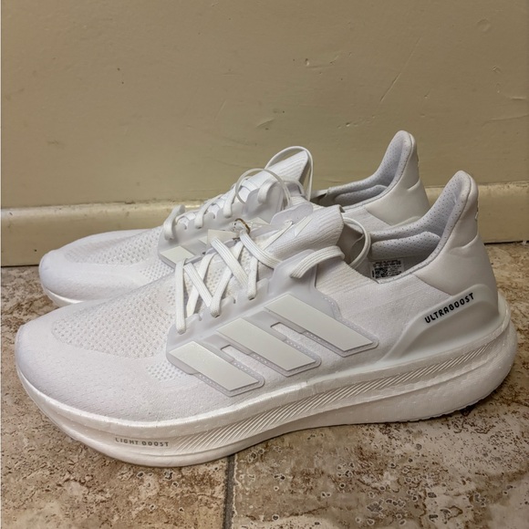 Adidas Ultraboost 5 Running Shoes Triple White Mens Size 15 New ID8813